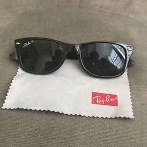 Reduced!! Polarized Ray-Ban Wayfarer sunglasses.